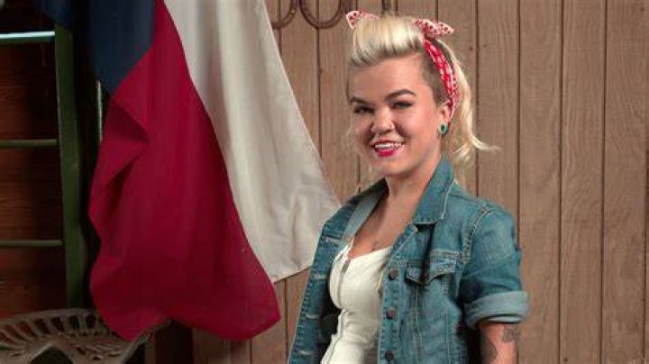 Caylea Woodbury Biography